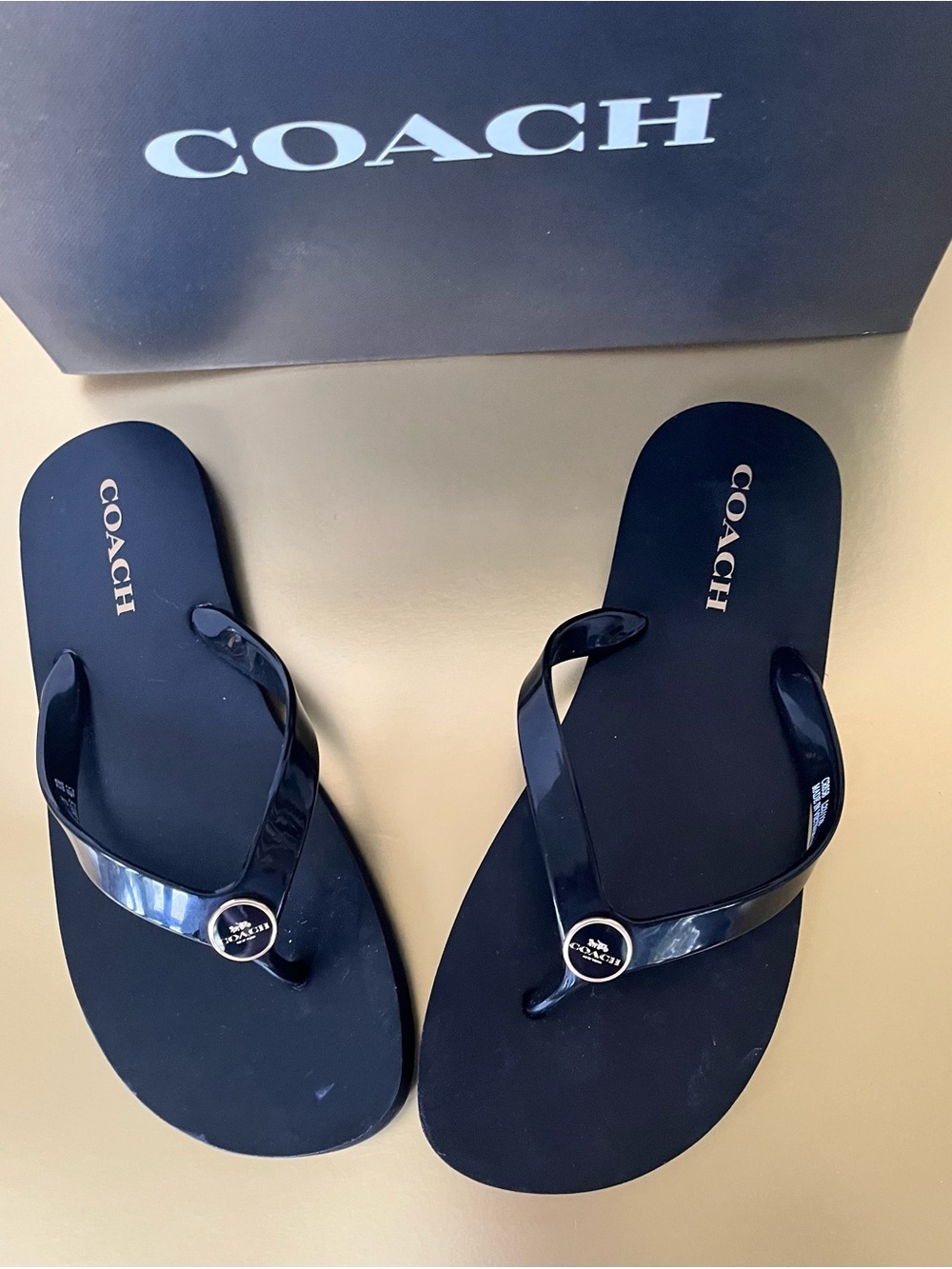 Coach Black Platform Flip Flop Sandals Women’s 10B Logo NWOT